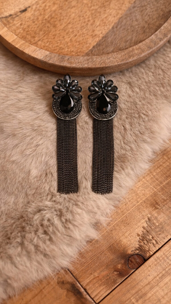 Oorbellen Noir Fringe – statement oorbellen