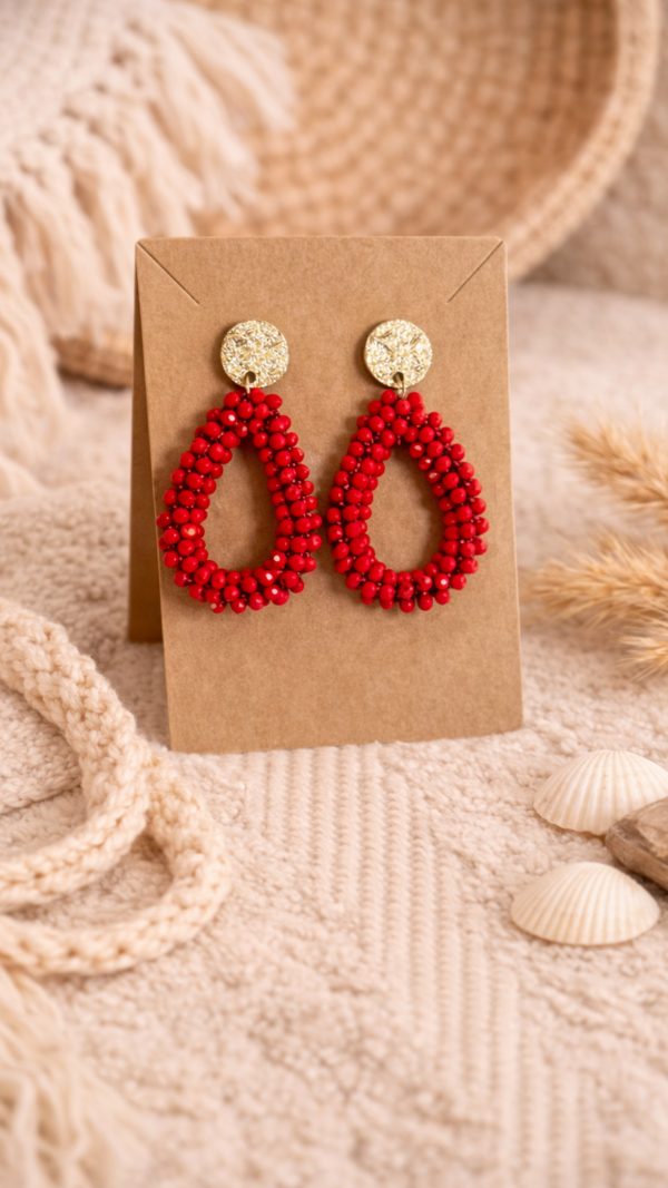 Rode kralen statement oorbellen