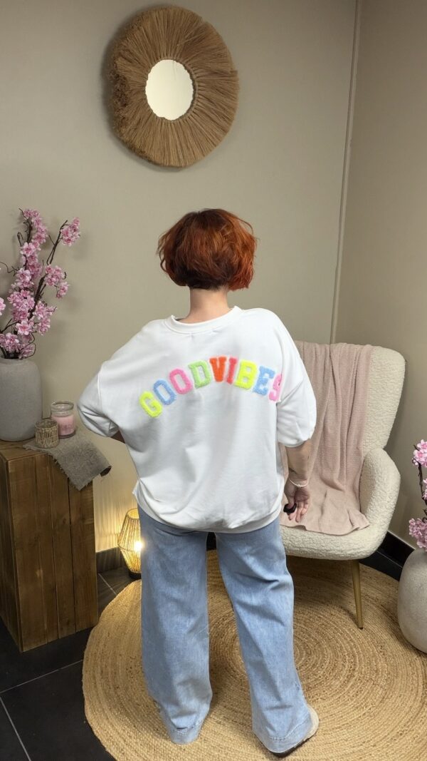 Good Vibes Oversized Sweater – Wit