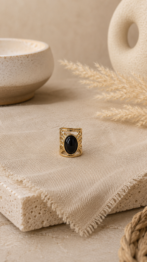 Noir Ring – Goudkleurige Statement Ring